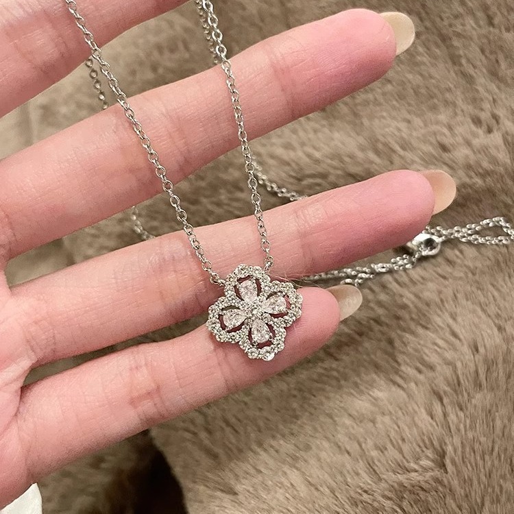 Four-leaf Clover Necklace For Women Elegant Silver-plated Chain_voghion.com
