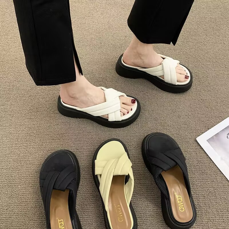Foreign trade large size fashion outro women 2024 summer new thick bottom casual solid color sandals wholesale