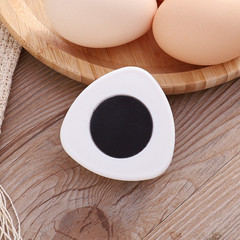 BG54 Wholesale egg puncher, hole puncher, boiled egg puncher, steamed egg puncher, duck egg peeling