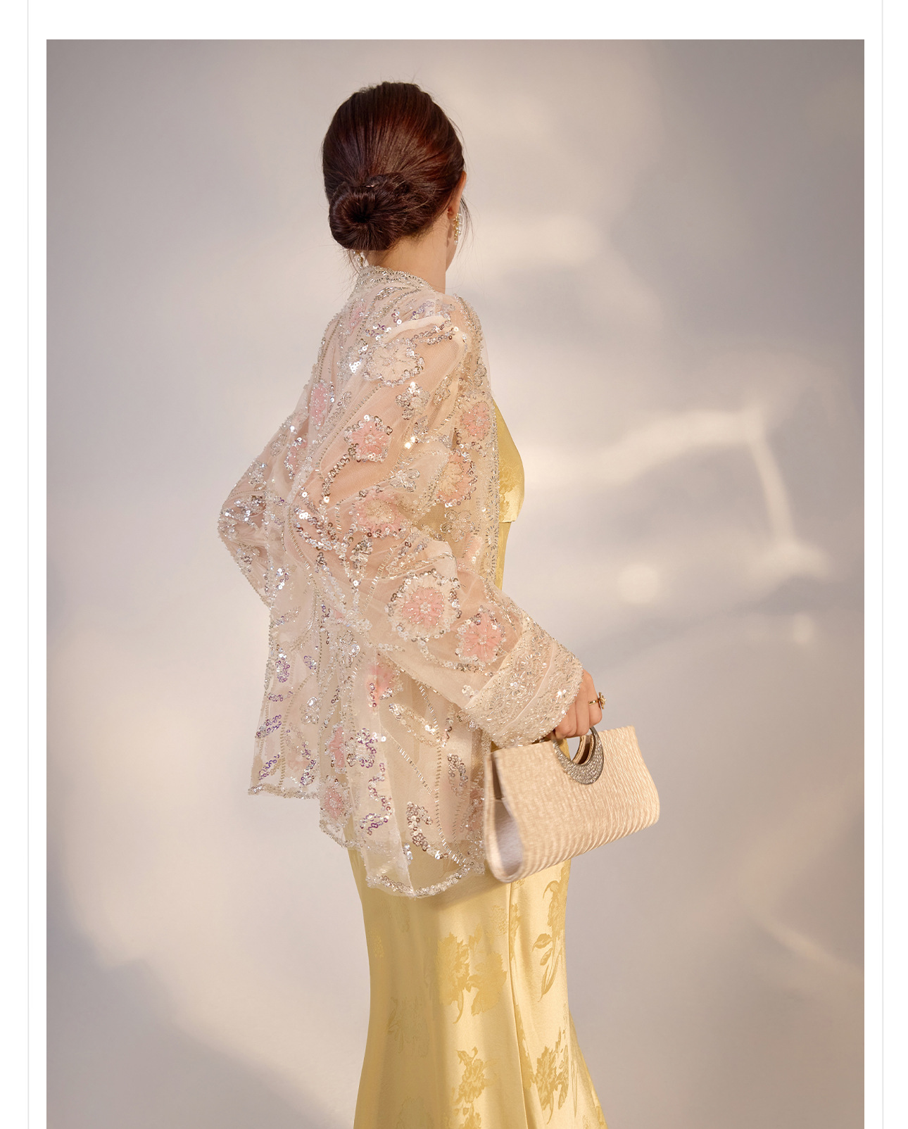 Áo khoác nữ phong cách dân tộc đính sequin jacquard khoét rỗng mỏng cao cấp M5026 — Màu mơ chi tiết 5