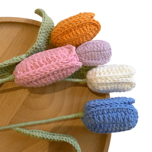 Valentine's Day hand-knitted simulated bouquet of tulips, finished eternal flower yarn, creative flowers for gifting