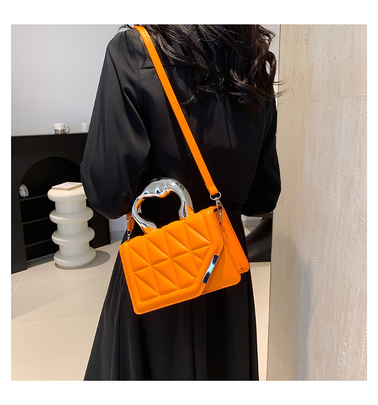 Taschen Mode Vielseitig High-End Handheld Kleines Quadrat für Frauen 2024 Sommerausgabe Casual Diamond Grid Einzelne Schulter_voghion.com