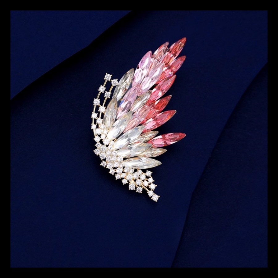 Spilla elegante e lussuosa con farfalla sfumata in cristallo, alla moda e alla moda, accessorio per abbigliamento di alta gamma da donna_voghion.com