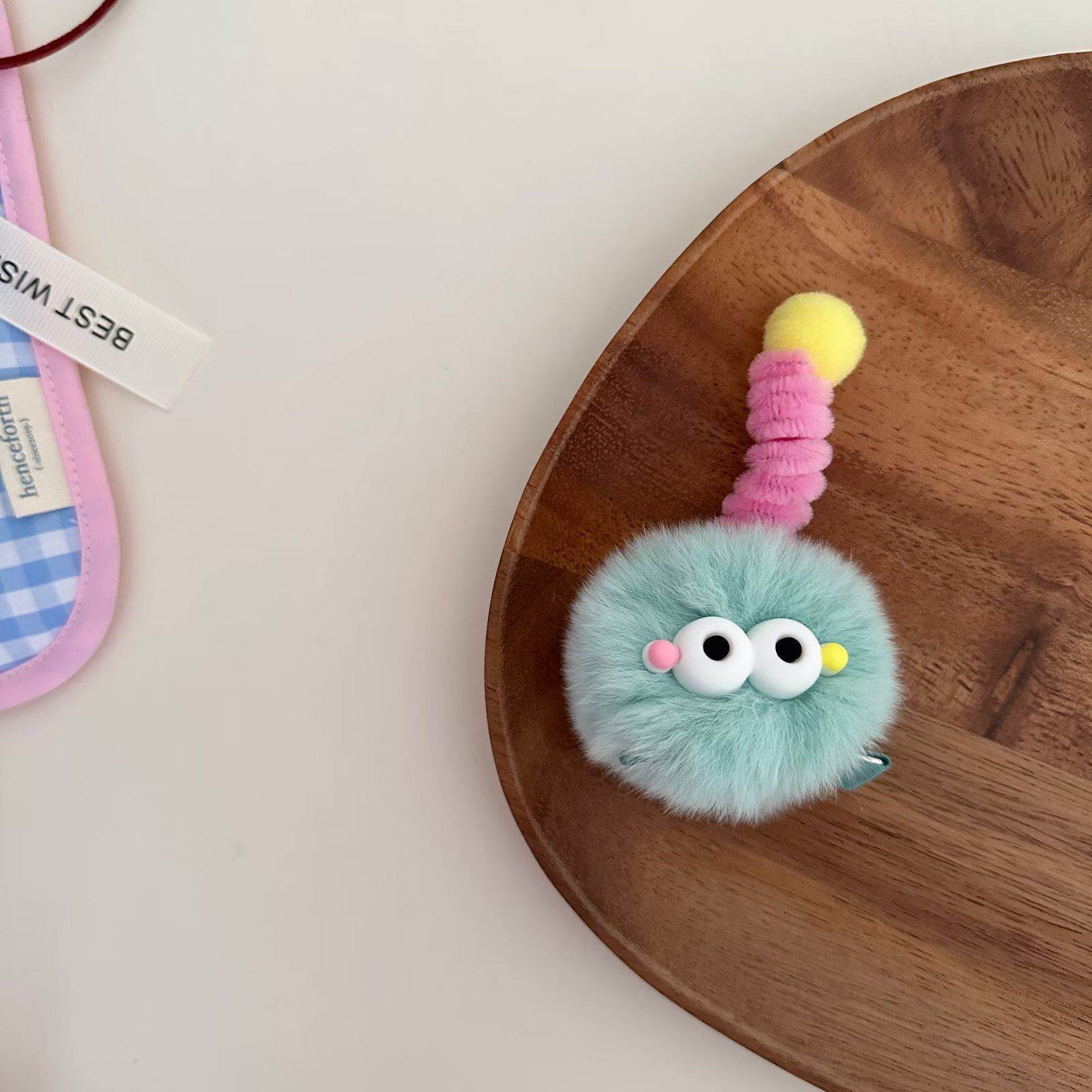 Bola de pelo pequeño monstruo torcido horquilla de palo nuevo lindo divertido suave lindo ojos grandes padre-hijo horquilla clip superior clip de pico de pato