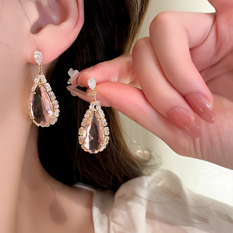 Fashion Water Droplets Copper Earrings Inlay Zircon Copper Earrings display picture 1