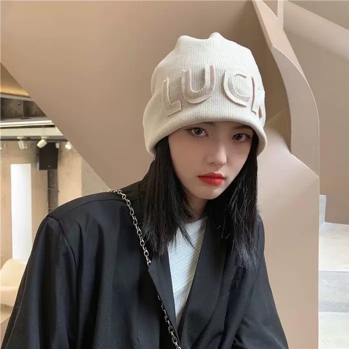 Lucking pile hat-Mi Bai