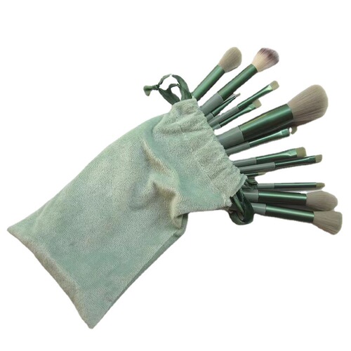 Four Seasons Green Thirteen-Piece Makeup Brush Set with Velvet Cloth Bag, Direct Supply Matcha Green 13-Brush Set, Beauty Makeup Tools Manufacturer