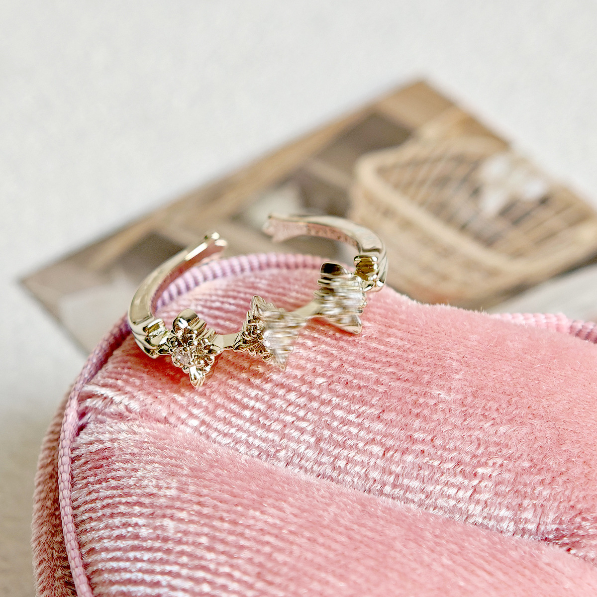 Jz0056 iris three diamonds