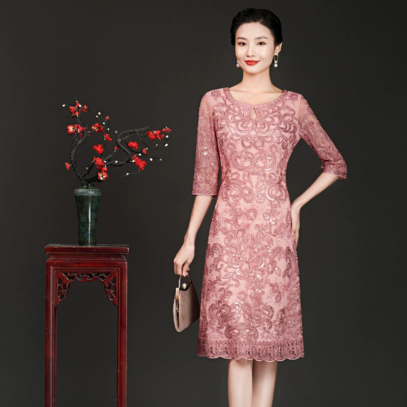 2023 Весна новое платье матери вышивка темперамент платье Си свекровь женский свадебный банкет свадьба поколение волос