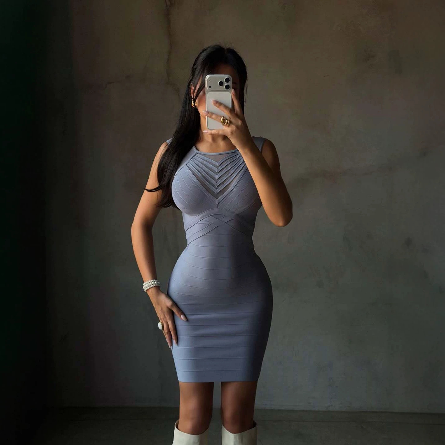 Wholesale of European and American women's clothing for independent foreign trade websites: solid-color, round-neck, sleeveless, mesh, bodycon, elastic, and fitted bandage dress