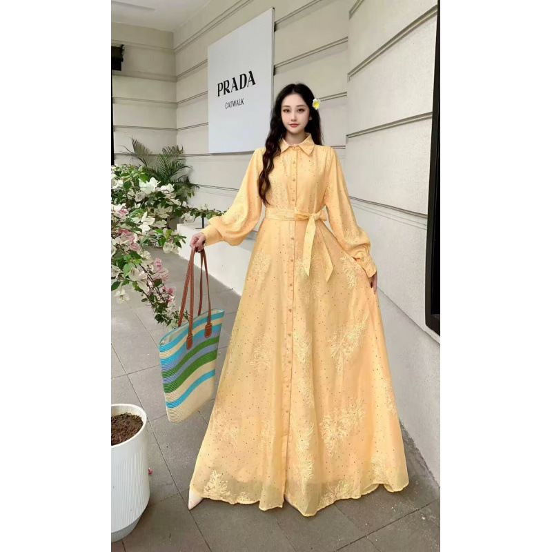 European and American Retro Lace Embroidery Turn-Down Collar Elegant Ankle-Length Maxi Dress with a Large Hem and Floor-Length Skirt