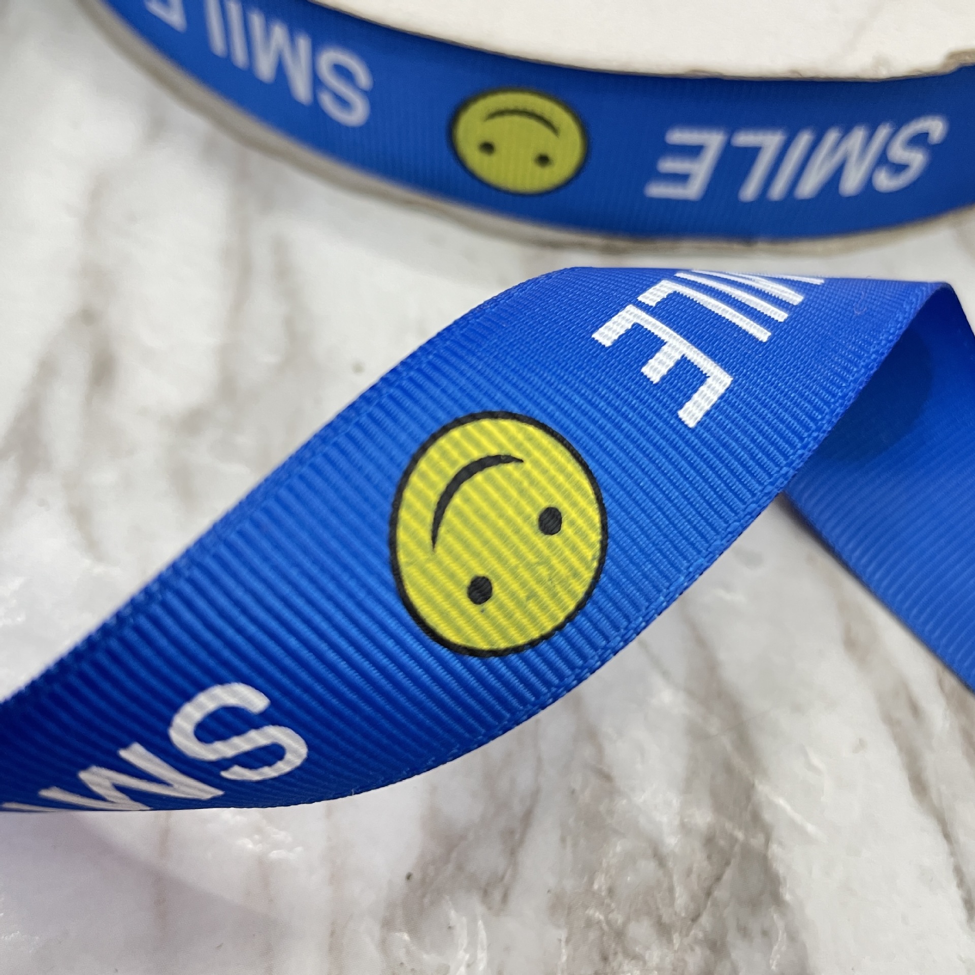 561800cbf513b3f40349851d060324