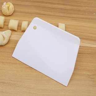 Spatula Baking Scraper Cutter Plastic Household Rice Noodle Cake Pancake Food-Grade Scraper Thickened