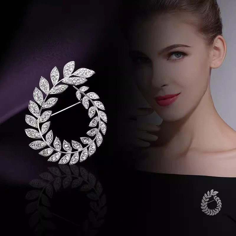 Spilla in strass ramoscello d olivo elegante spilletta per giacca_voghion.com