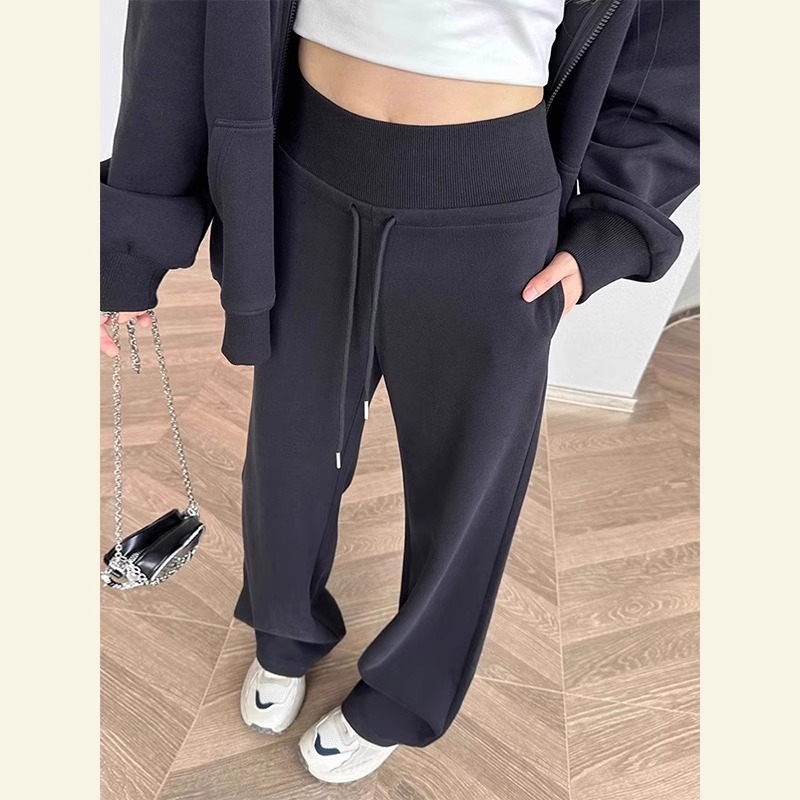 Este año, la popularidad de pantalones casuales sueltos bf perezosos, pantalones casuales de moda, pantalones de pierna ancha rectos negros, pantalones de caño para mujeres