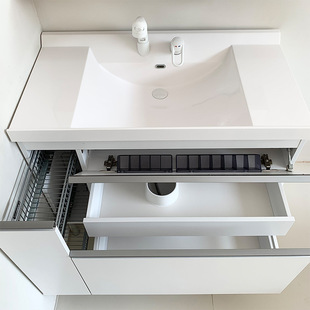 ��ɫ̨���ռ{����R�����yԡ�ҙ��M��б�溆�s�lԡ��ʽ�����@