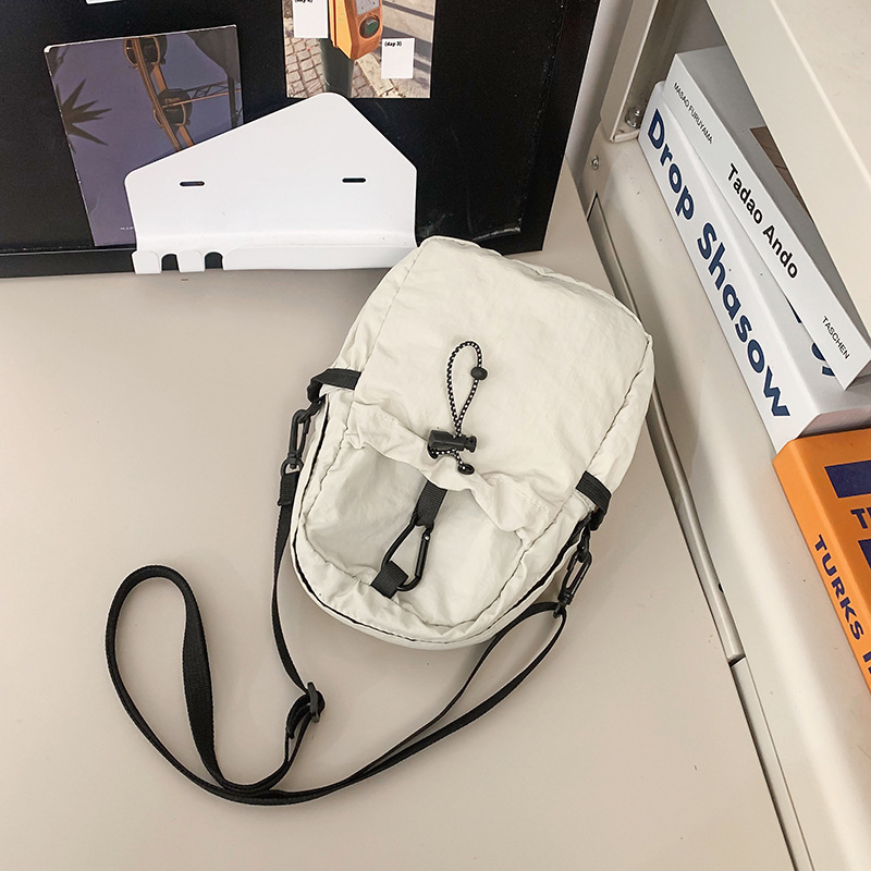 Solid-color nylon fabric bag for women, Spring 2025 new niche waist bag, ins casual pleated phone bag, crossbody bag for women undefined