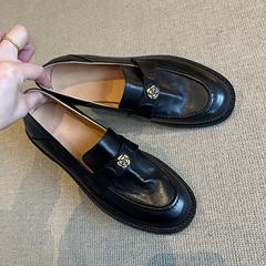 本革2025 ~ レトロなツバキの花の黒い楽福の靴の女性の百合英倫の丸い頭の小さい革靴の靴の楽福の靴