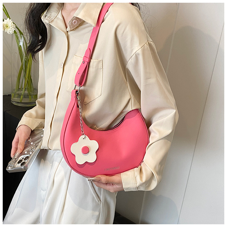 Cross-border women's bag 2024 New style, trendy texture, versatile, ins fashion single-shoulder armpit bag, small flower pendant, crescent moon bag undefined