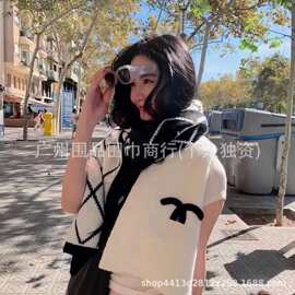 26新款感菱格羊绒围巾女保暖百搭网红同款小香风拼色羊毛披肩