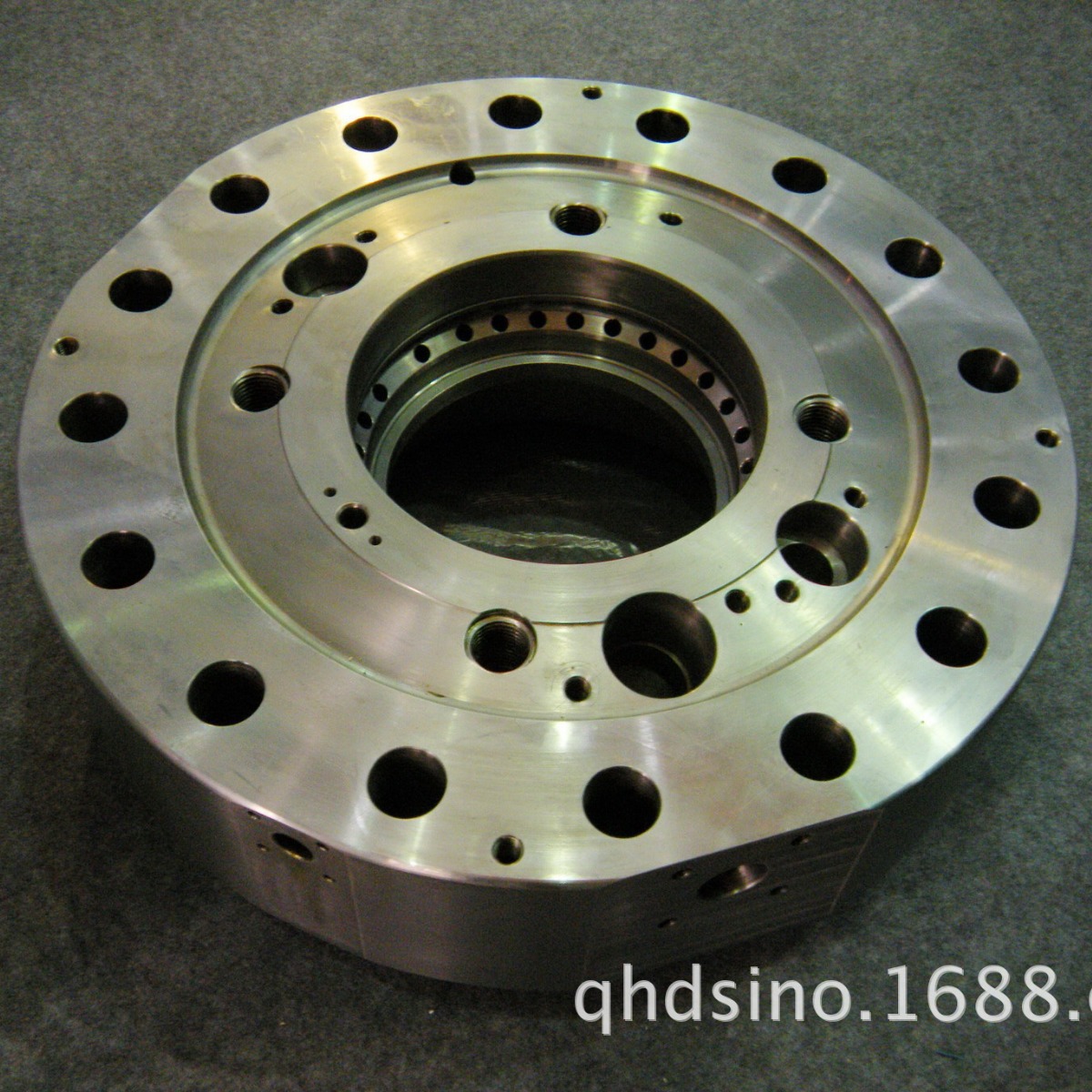 【特卖】 S35MC-C8机型船用柴油机备件 原厂 缸头