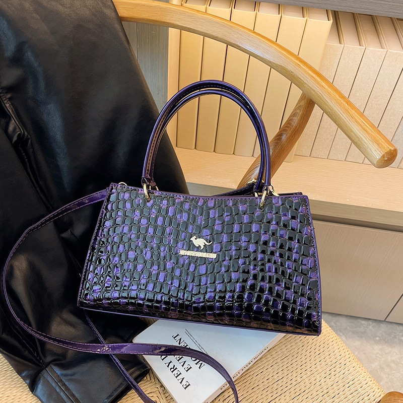 Bolso de gran capacidad 2023 nuevo bolso de mensajero de un solo hombro de moda bolso de patrón de piedra de superficie brillante simple bolso de textura