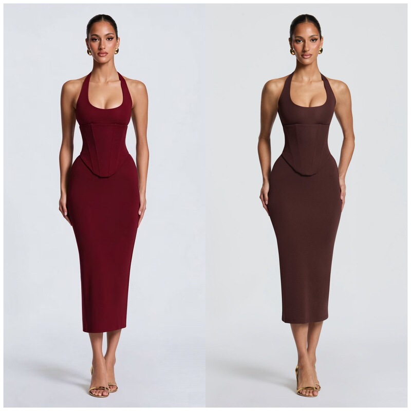 2026 European and American style new slimming long dress with a fitted waist and fishtail hem, solid color, minimalist, and featuring an U-shaped strapless design 2026 European and American style new slimming long dress with a fitted waist and fishtail hem, solid color, minimalist, and featuring an U-shaped strapless design
