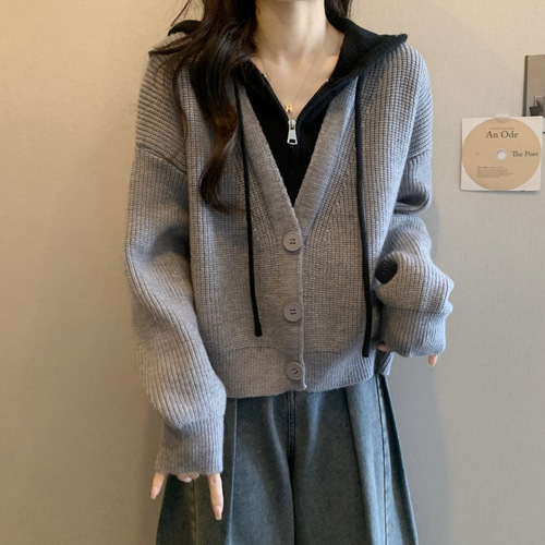 Fake two-piece short knitted cardigan for women in autumn and winter loose lazy style hooded sweater jacket design right shoulder top