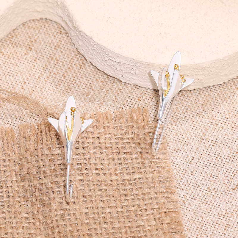 Ventas transfronterizas calientes pendientes de flores de lirio para mujeres estilo retro largo temperamento flor auriculares auriculares de estilo europeo y americano al por mayor image 5
