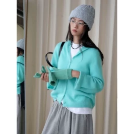 休闲裤;女式T恤;毛衣