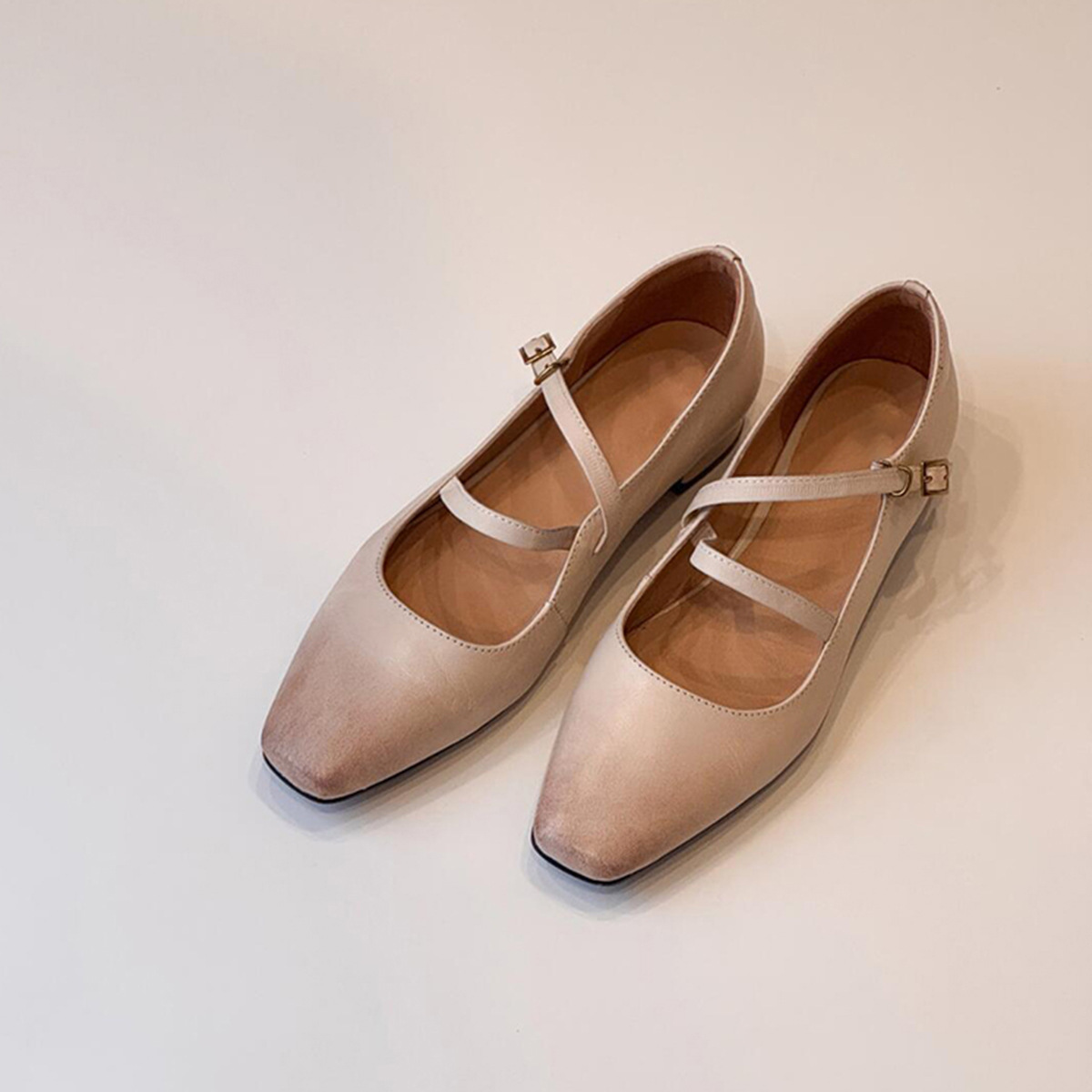 Retro comfortable Mary Jane shoes made of sheepskin leather square…