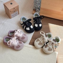 女童鞋子运动鞋2025春秋新款儿童低帮板鞋休闲小童软底女孩德训鞋
