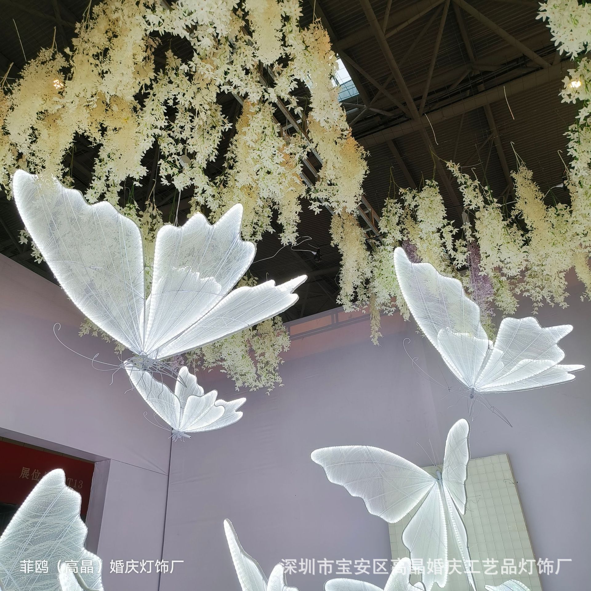 Boda apoyos diseño luminoso mariposa alas etapa decoración techo colgante boda plomo carretera escena adornos