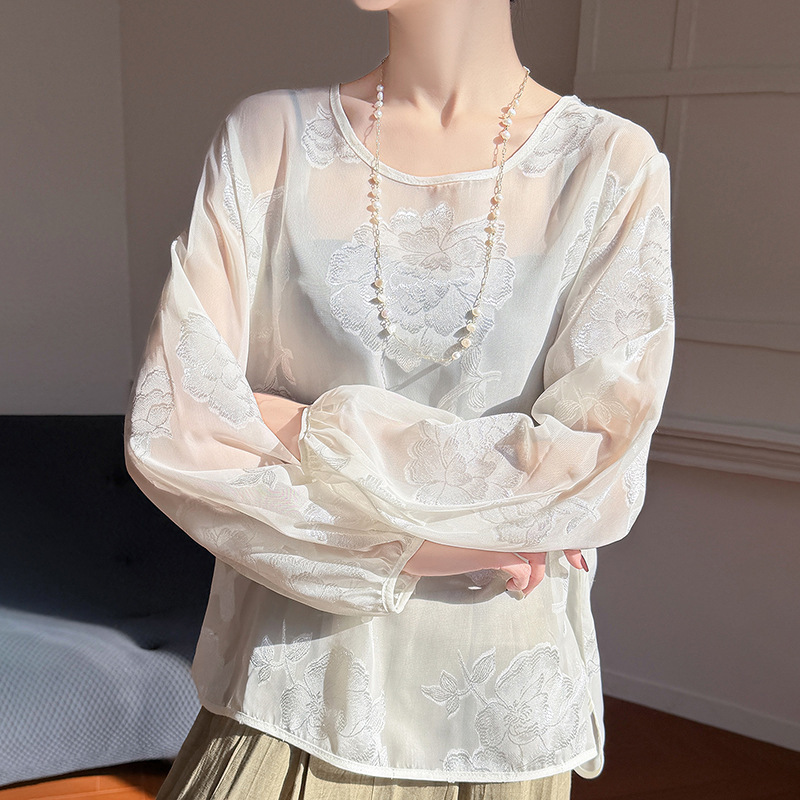 New Chinese-Style Lace Long-Sleeve T-Shirt for Women, Slightly Sheer and Thin, Loose-Fitting Sun-Protective Cover-Up, Elegant Top, National Style Fashion Shirt New Chinese-Style Lace Long-Sleeve T-Shirt for Women, Slightly Sheer and Thin, Loose-Fitting Sun-Protective Cover-Up, Elegant Top, National Style Fashion Shirt