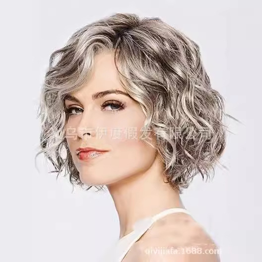 Peluca de comercio exterior transfronterizo de las mujeres europeas y americanas de longitud media corta rizado color mezclado esponjoso COS cabeza cubierta caliente venta nueva peluca