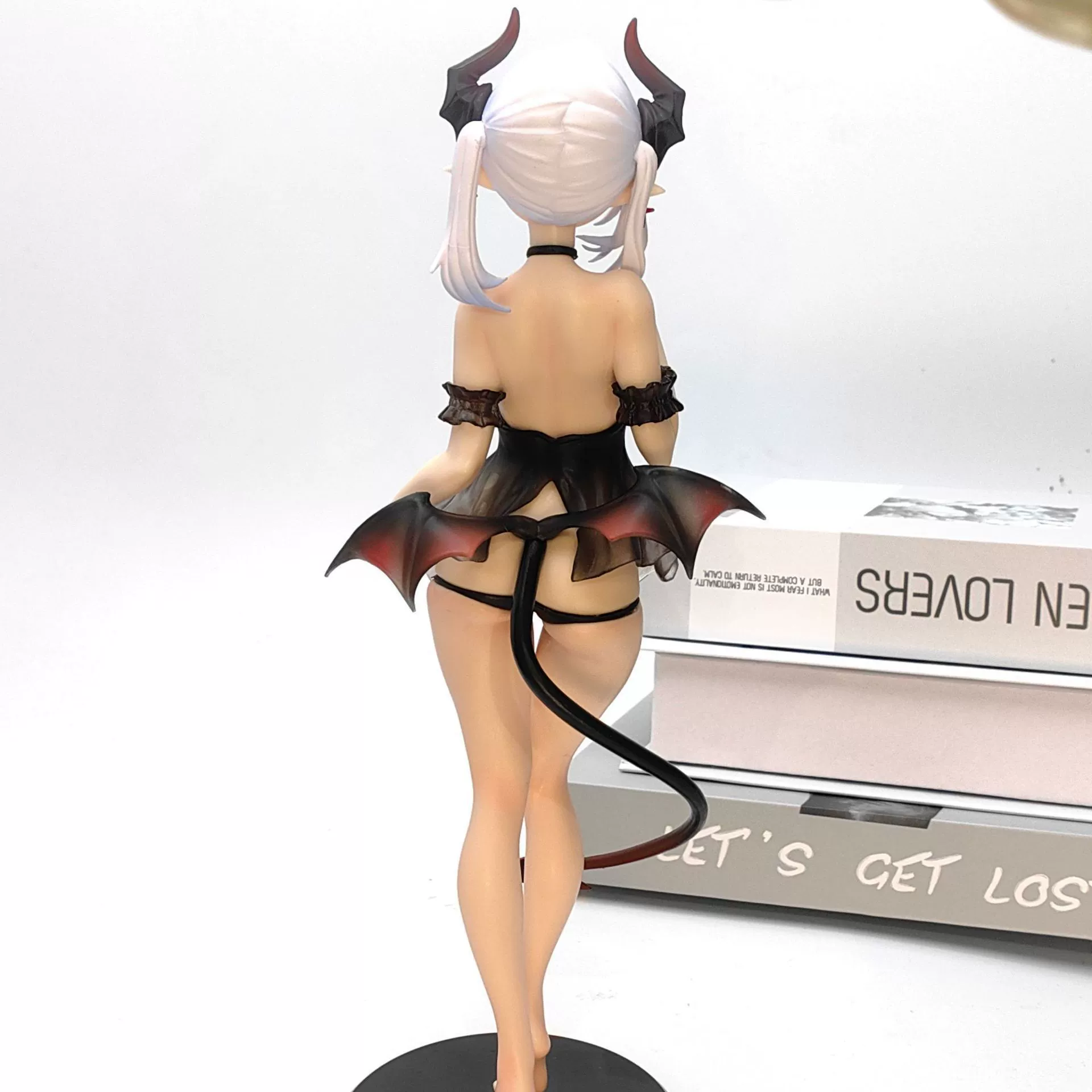 New product large-sized little devil Lilith figure chasing eyes Lilith two-dimensional sexy girl figure ornaments
