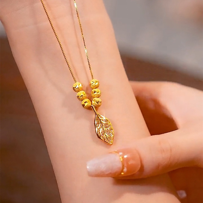 Neues Zirkonium mit Mikroeinlage, goldene Zweige, Jadeblätter, elegante und leichte Luxus-Boxkette am Schlüsselbein, Halskette mit High-End-Design_voghion.com