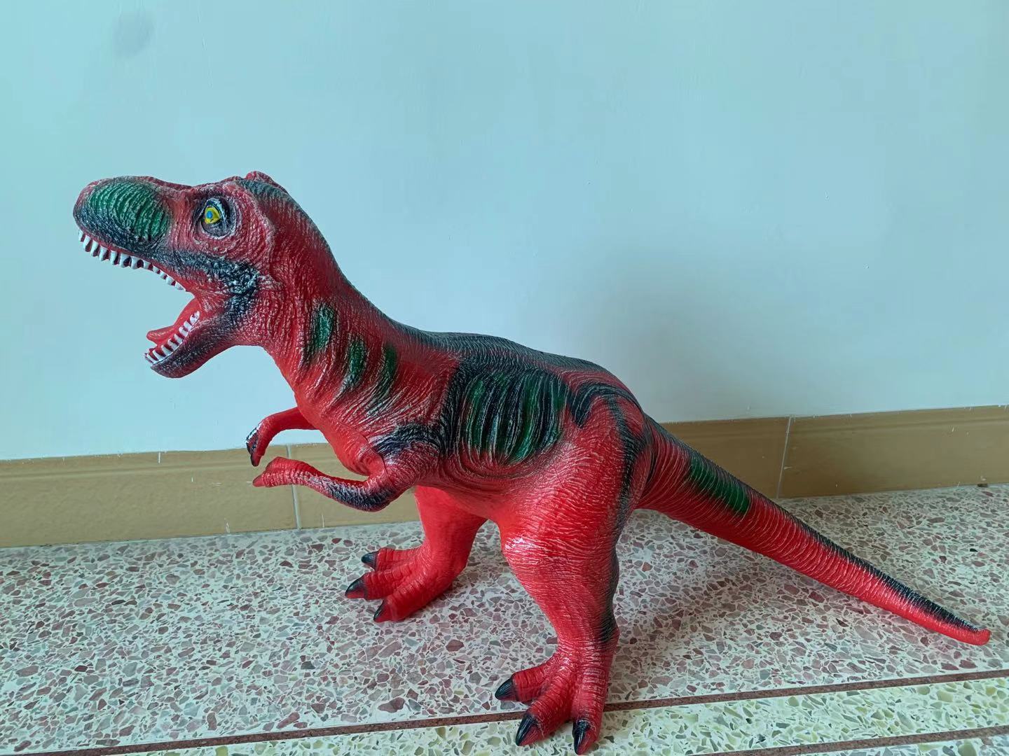 Light -long one -meter overlord dragon red