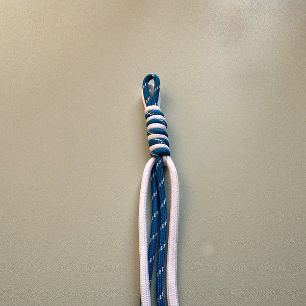 E4 knot white with aqua blue