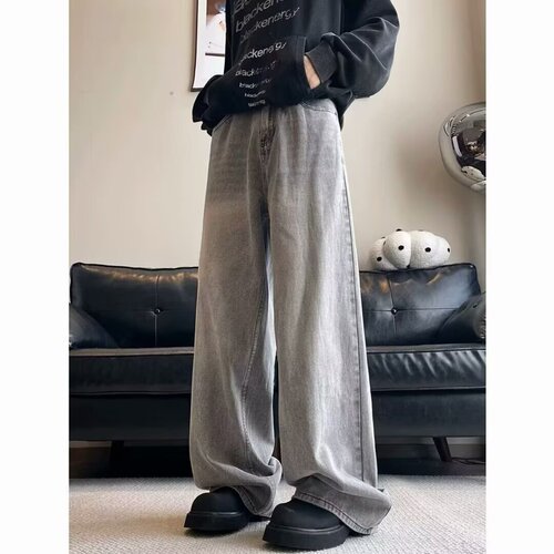 Gray denim pants for men, high-street style, loose-fitting, casual, clean-fit, slightly flared, wide-leg, straight-cut, washed and distressed long pants.