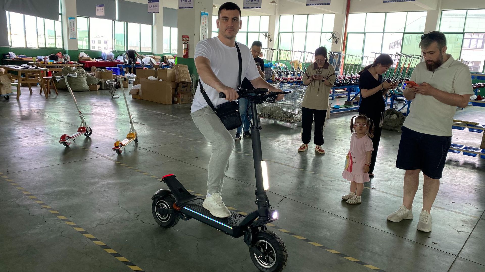 E01 child electric scooters 2