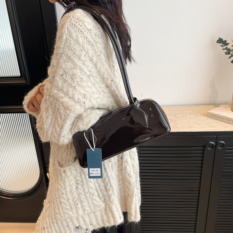 Bolso de axila con textura transfronteriza 2025 verano nuevo bolso femenino bolso retro de alta gama bolso de hombro brillante de charol