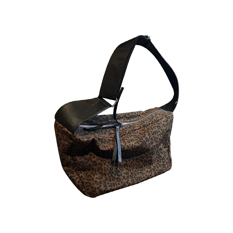 Shoulder large capacity commuting 2024 autumn and winter new item, niche leopard print canvas tote bag, fashionable_voghion.com