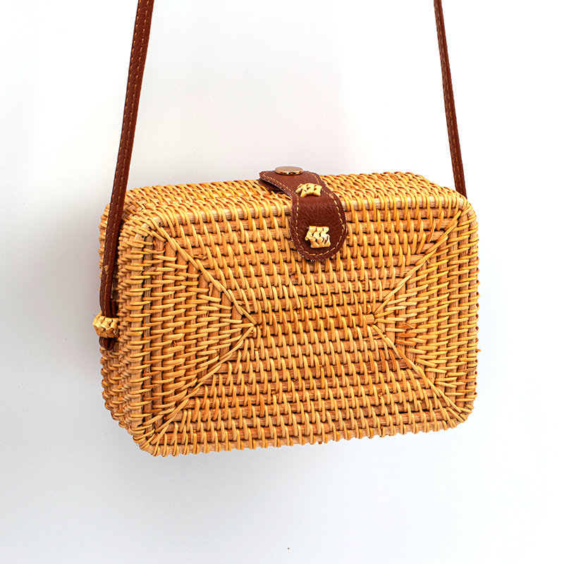 Bolsa de ratán, mini bolsa diagonal, canasta de bosque, bolsa redonda tejida de arte retro, bolsa de hebilla de cubo de vacaciones