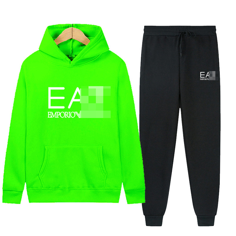 형광녹색+검은색 바지+흰색 라벨