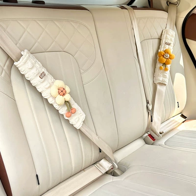 Seat belt shoulder pad — All Seasons