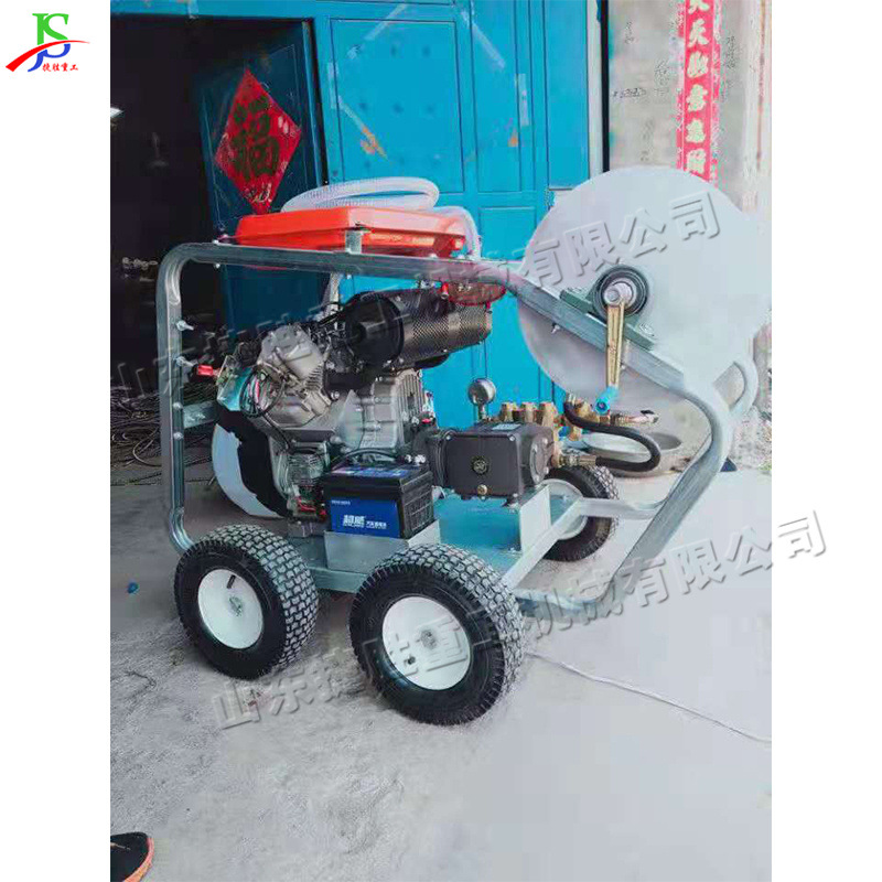 Máquina de limpieza de tuberías de aguas residuales de gasolina Máquina de limpieza de propiedades de flujo de agua de alta presión Equipo pequeño de limpieza de carreteras de doble cilindro