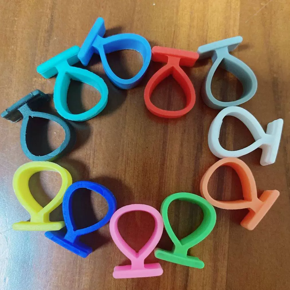 热卖小提手仿硅胶挂钩软胶飞机孔塑胶展示盒包装盒彩盒飞机扣塑料