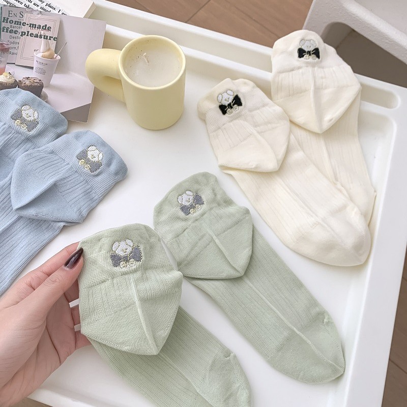 Calcetines de mujer de algodón primavera-verano con osito bordado, estilo kawaii, cómodos y transpirables.