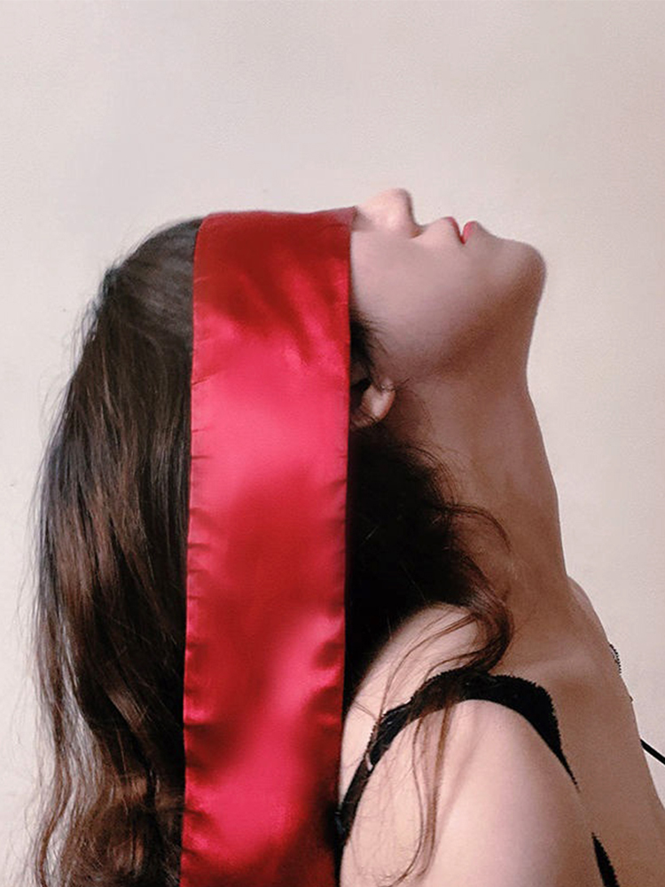 Hide and seek!Back color double -sided black red eye mask blindfold…